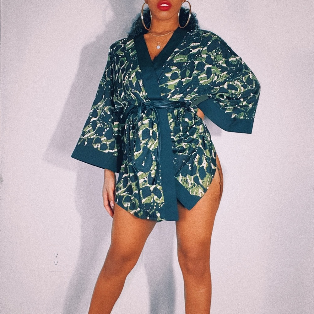 Karl Lagerfeld Paris Kimono